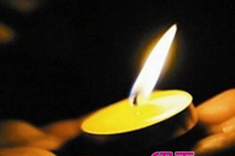 梦见死去奶奶下葬