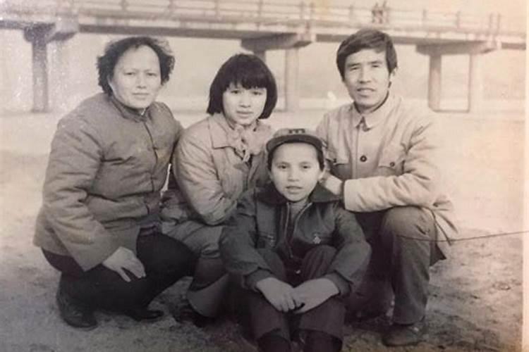 50多岁女人梦见猫