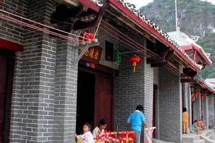 问一些鬼节祭祖时候的常识,请指教!!!