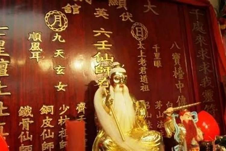 梦见地上有钱别人捡了
