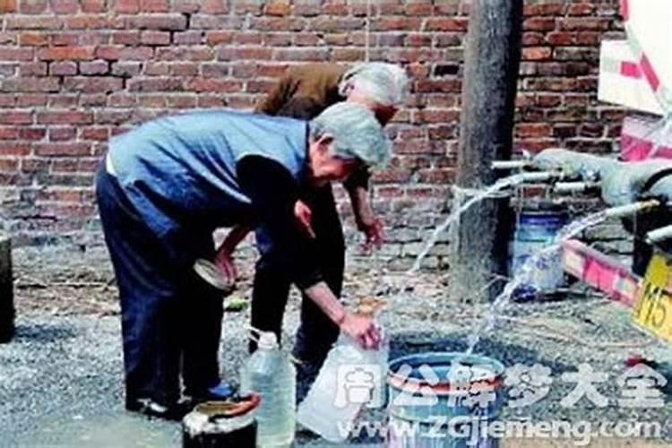 梦见和喜欢的人亲蜜择触