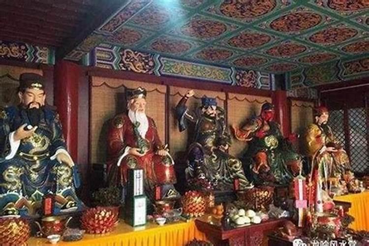1992年农历10月25日辰时出生,男孩儿是什么命