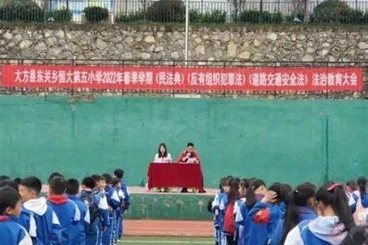 2013年属蛇的男孩学业怎么样生在哪个月好？