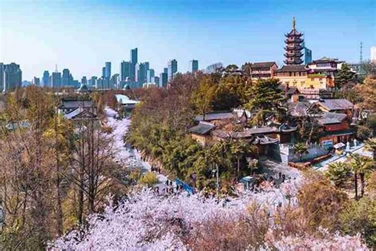梦见与情人在一起亲热
