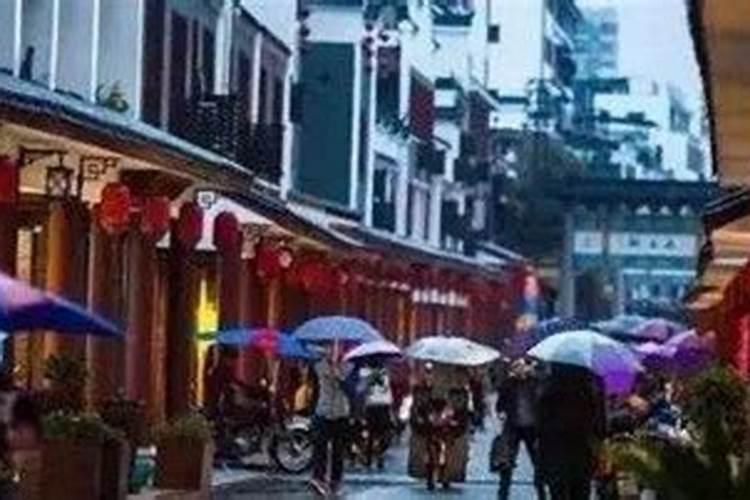 参观一个博物馆,庙会,感受民族文化,摘抄相关知识500600左右,急急急...