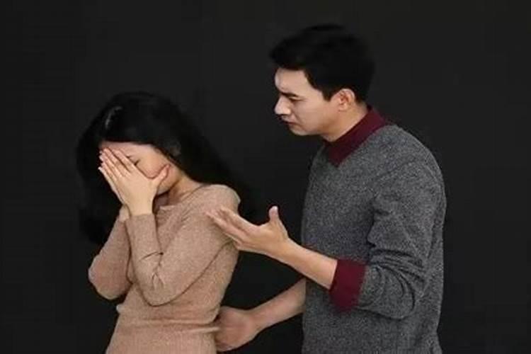 梦见老公出轨闹离婚是什么征兆
