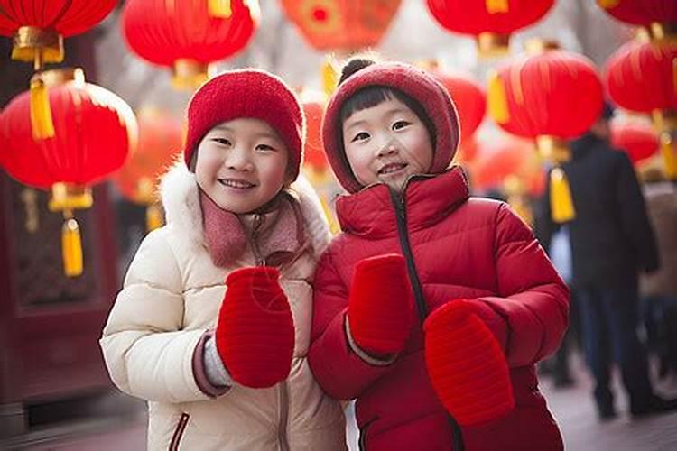 女人对男人有意思,聊天会有什么表现？