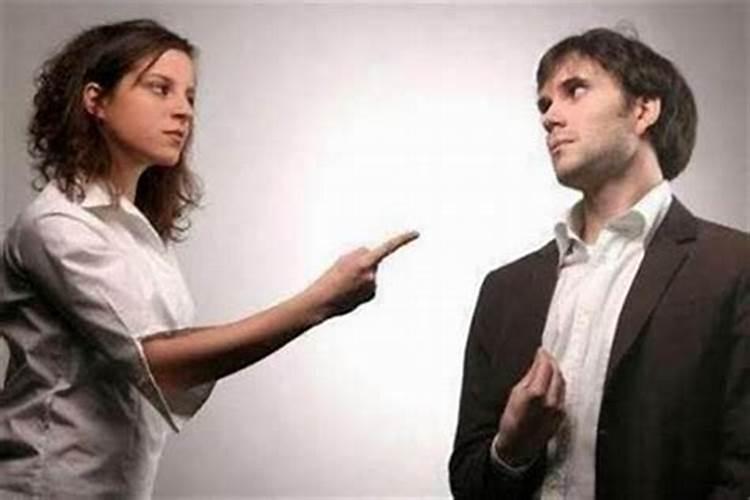背着梦见死去的妹妹还活着,和我说话,说她很想我？