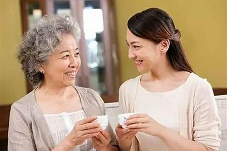 梦见死去的老妈带我们去吃满月酒