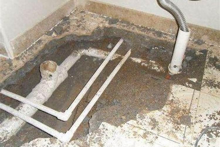家中自来水跑水有什么预兆？提示家人应该注意什么？