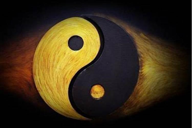 六爻~同一件事两个卦,好像有差别,请高手解惑!!!