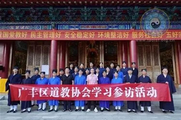 广丰贪玩是什么游戏贪玩真龙主宰这个游戏怎么登两个号