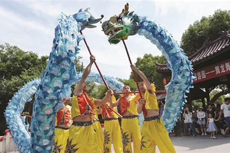 四柱八字的格局,不外乎这17种,但这些格不是一成不变的