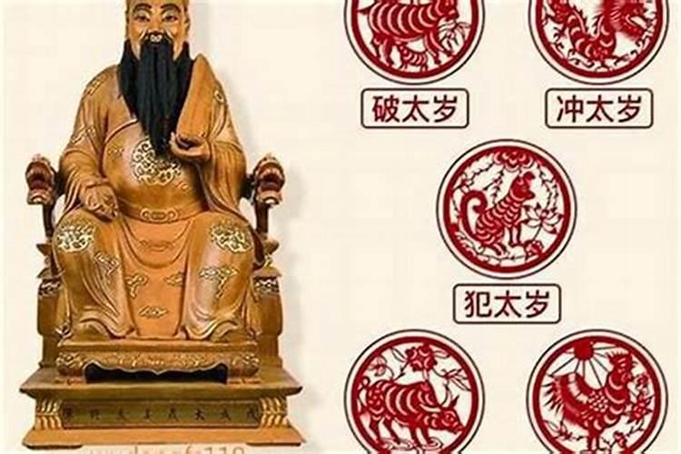 梦见龙在水里朝我游来