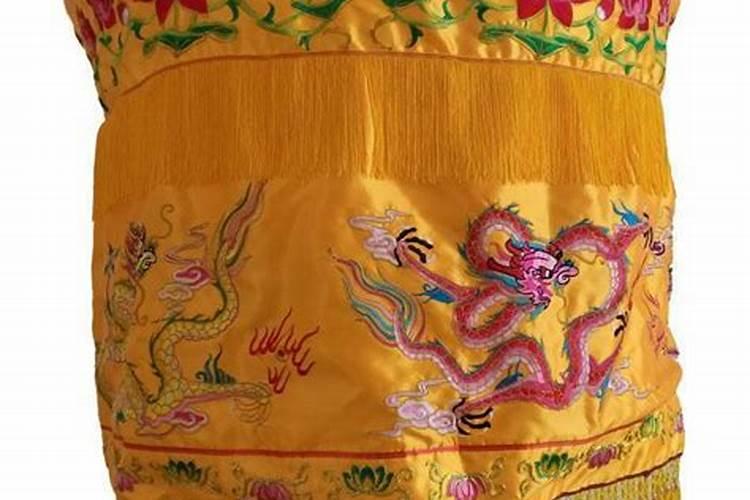请大师帮忙详批一下八字,这个名字到底该怎么起呢,谢谢!