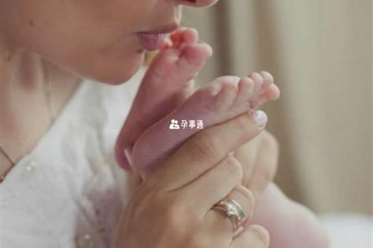 怎么老是梦见我老公和我闺蜜在一起？是什么意思呢？