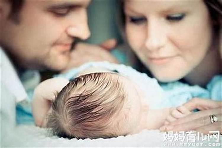 梦见离过婚的老婆带着小孩回来了