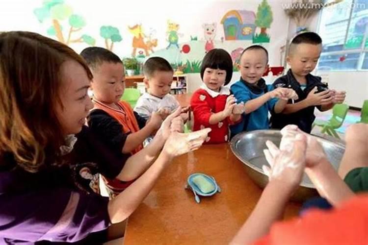 中秋节是农历几月几日