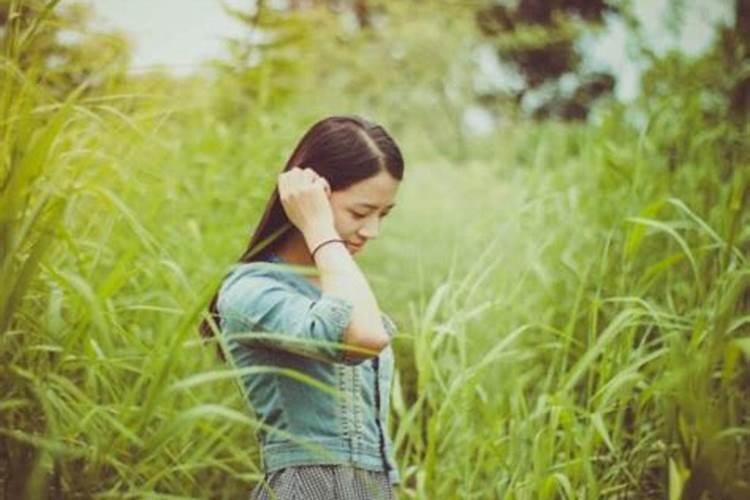 梦见女性朋友去世是什么意思啊？