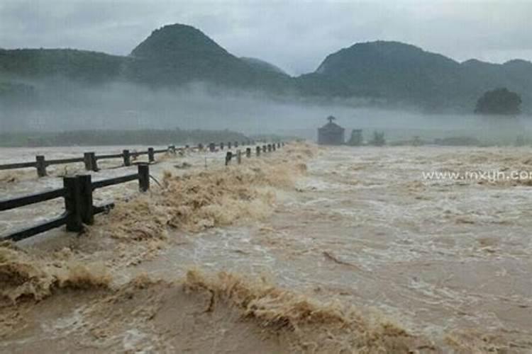 本命年的黄金转运珠戴几颗比较好,单数还是双数,戴左手还是右手好,我...