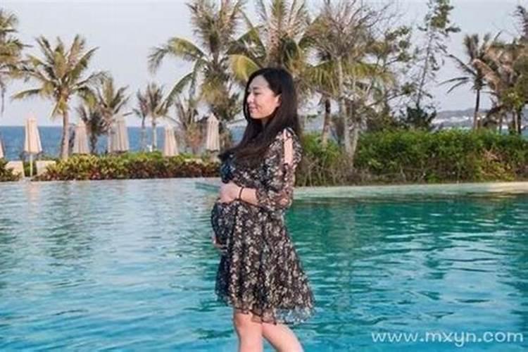 梦见女熟人