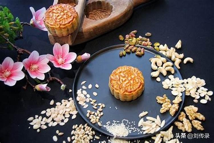 中秋节吃月饼的传说是什么(中秋节月饼的由来和传说故事)