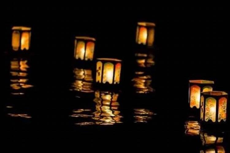 给死去的人烧纸什么时间最合适