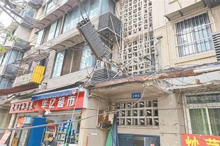 梦见死去的奶奶又死了又办葬礼