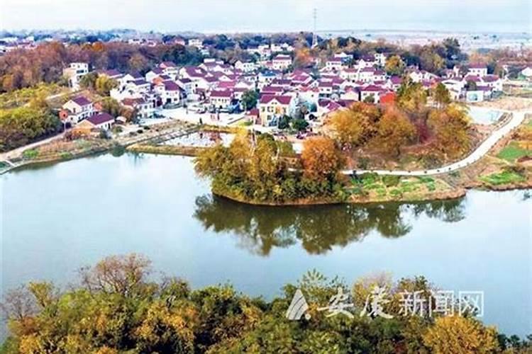 梦见参观皇宫是什么意思