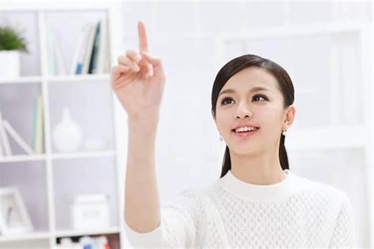 为什么我总会梦见同一个人,那个人和我也不算太熟悉啊