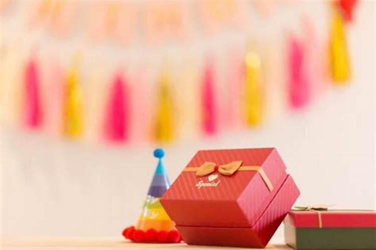 请问冬至的由来、庆祝方式、仪式、意义、原因是什么？