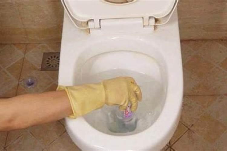 女人梦见马桶堵了啥意思