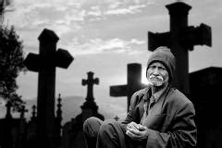 梦见活人死了又和自己说话的预兆