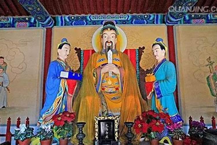 梦见疯牛攻击人是什么意思