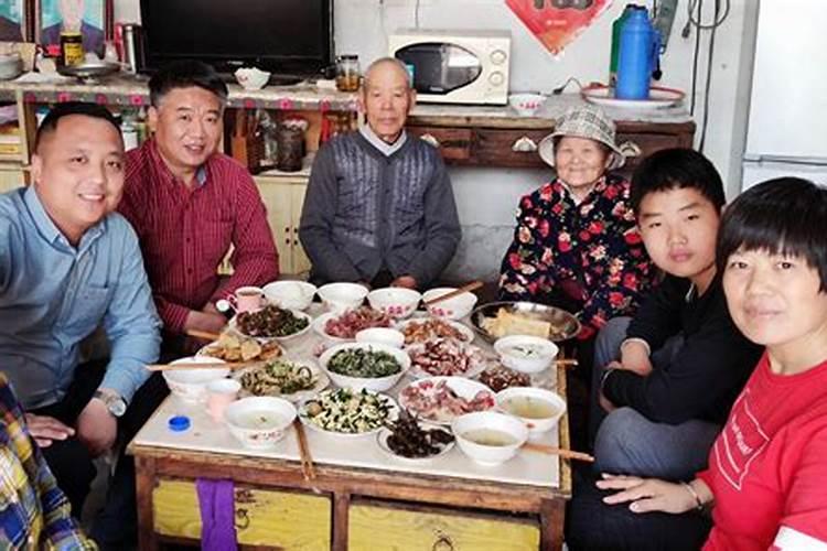 梦见狗咬脚出血严重的预兆