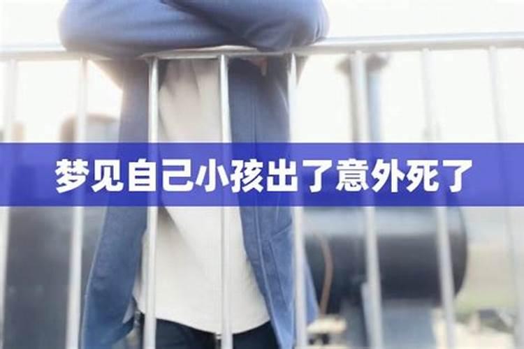 做梦梦见把买的新衣服拿给堂妹看