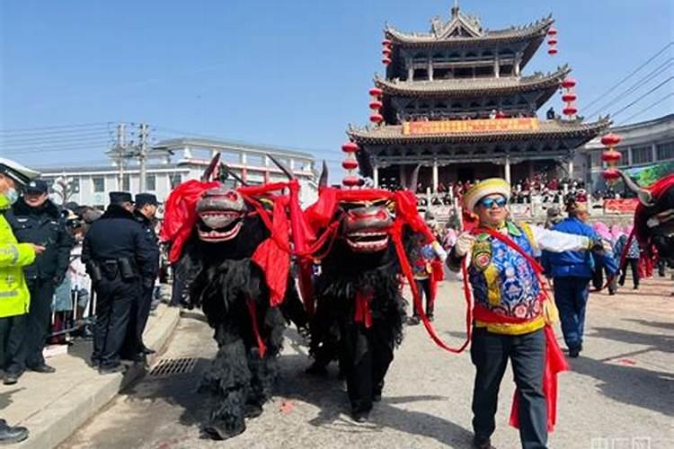 梦见红颜色的蛇的预兆