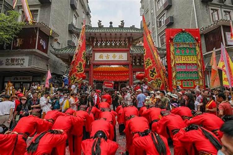 祭祖的时候供品要怎么摆放？