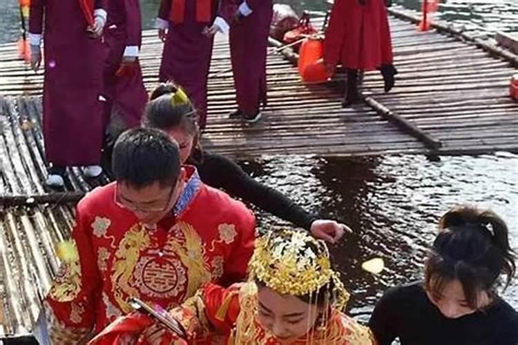 梦见乌龟和螃蟹是什么意思？做梦梦见乌龟和螃蟹好不好