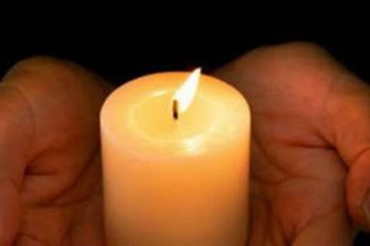 梦见死去的外婆还活着跟我说话是什么意思