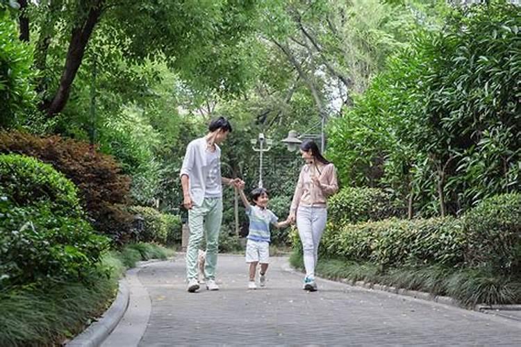 ？梦见跑步是什么预兆梦见自己在跑步