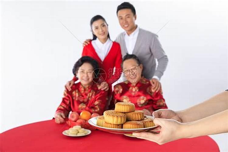女人梦见狗咬出血是什么意思