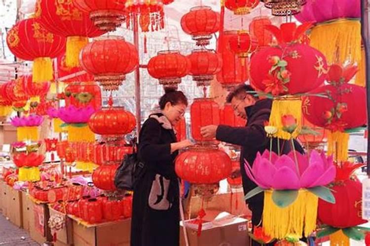 我是2000年属龙的十月初一,请问我是什么星座呢