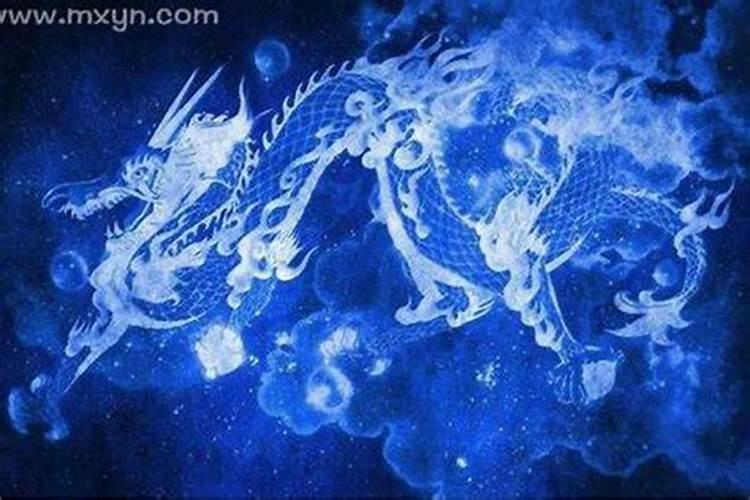 做梦梦见龙在水里游是什么意思 梦里梦到龙在水里游