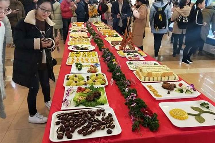 关于冬至的来历和风俗(冬至节日各地的传统习俗饮食和活动有哪些)