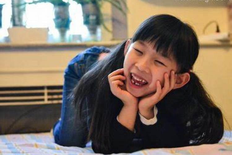 梦见生了个孩子牙齿掉了很多都是半颗