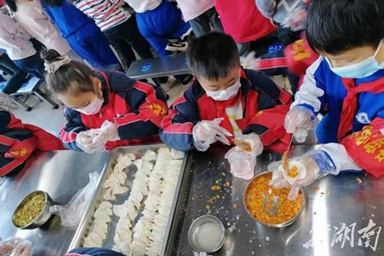 清明节烧纸是在十字路口还是丁字路口 清明节烧纸是在十字路口中间还是在...