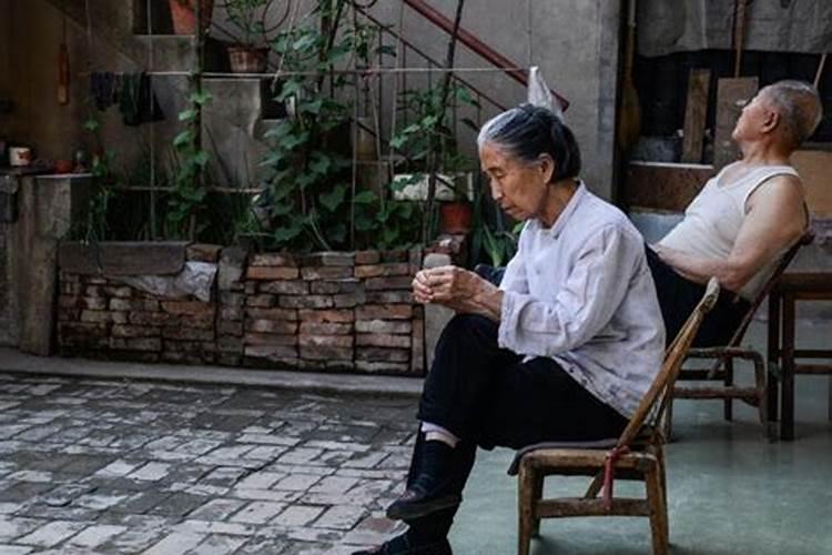 梦见死去的爷爷奶奶代表什么意思