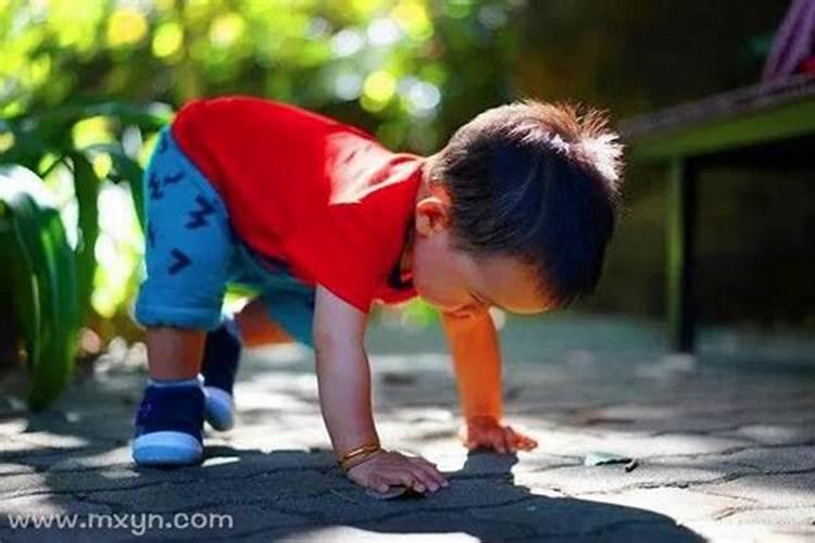 梦到老人摔倒什么预兆