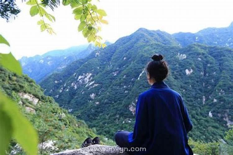 梦见活着的人死了但是又能跟自己说话.而且自己明白他是死人